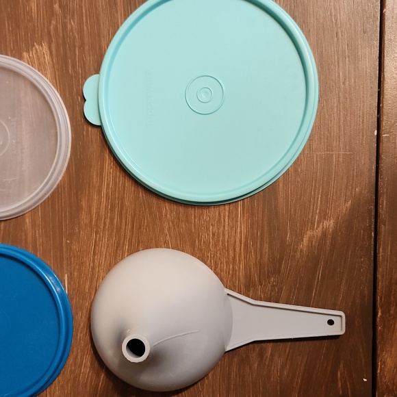 Tupperware Mixed Sizes Lids And Bowl Kitchen Storage Meat Keeper  Snack - Picture 4 of 10